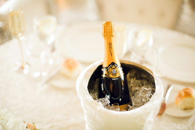 Wie lange ist Champagner haltbar?