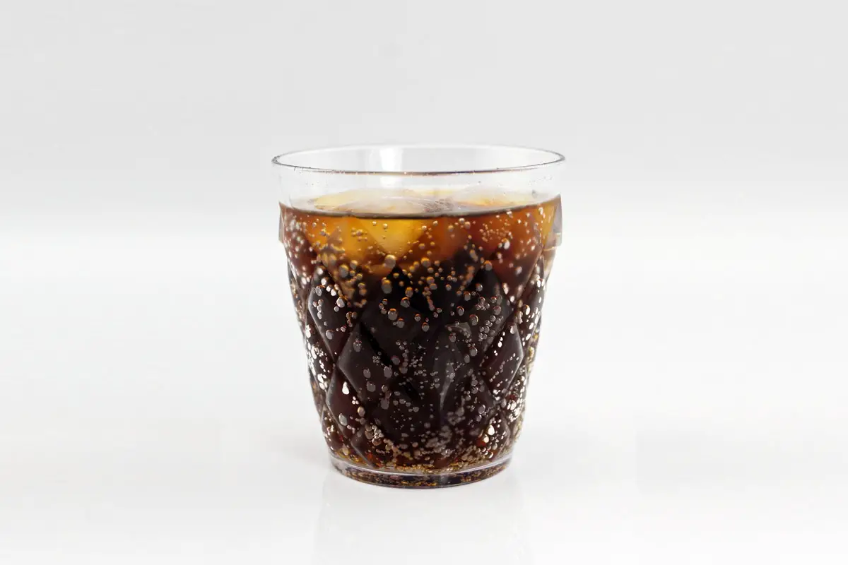 wie lange ist cola haltbar