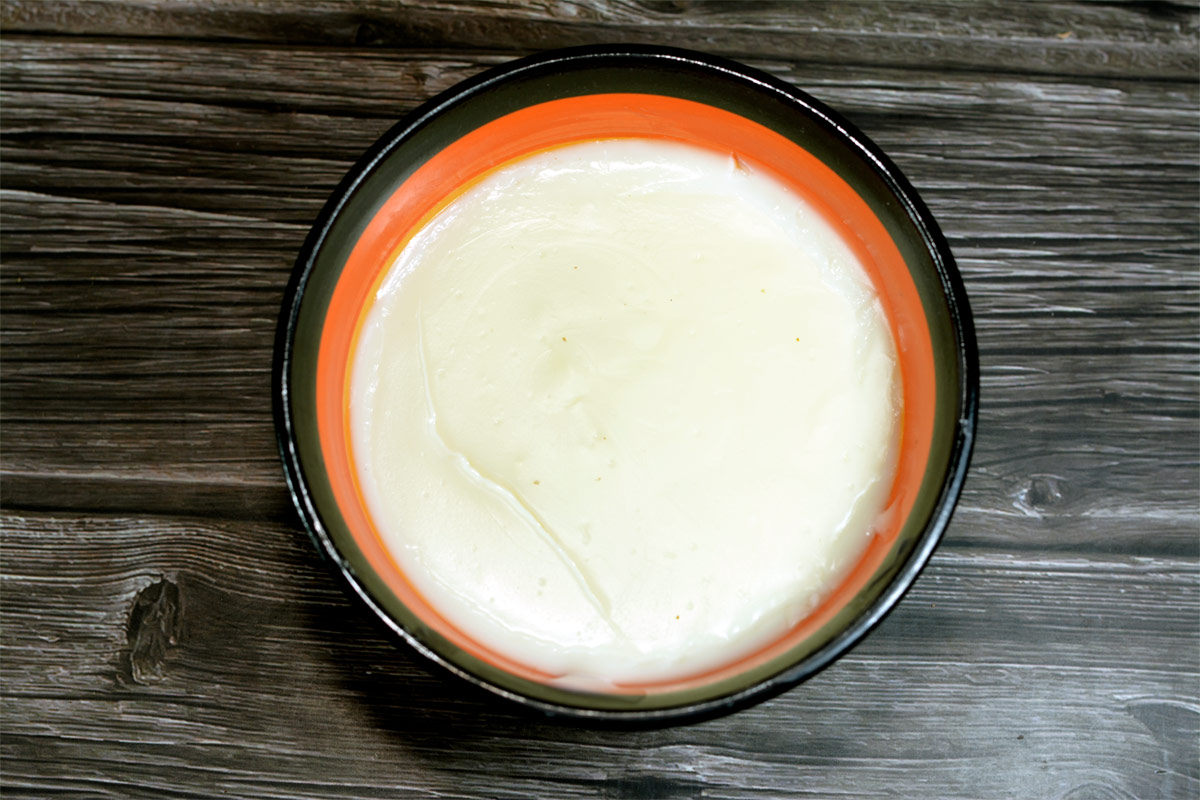 Arabischer Milchpudding mit Rosenwasser: Rezept
