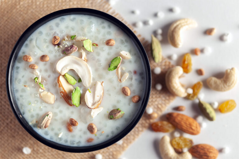Indischer Milchpudding mit Pistazien: Exotischer Nachtisch aus Fernost