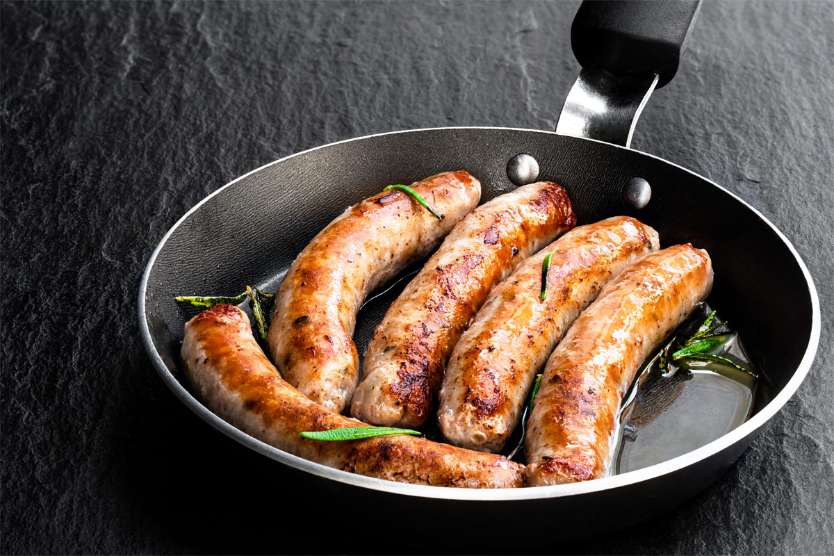 Bratwurst in der Pfanne