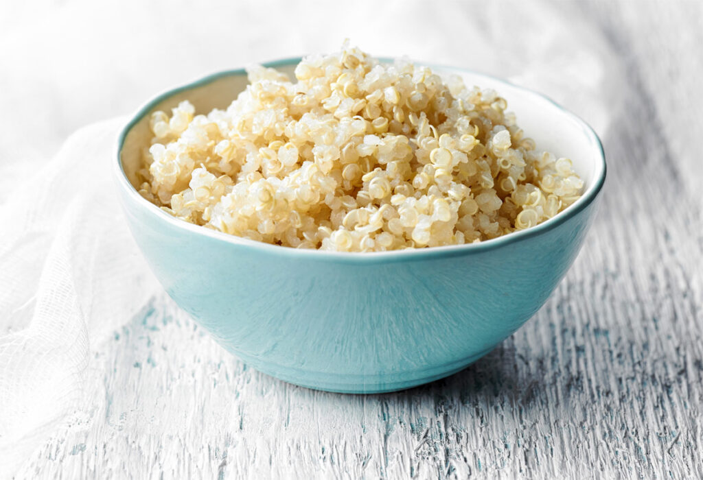 gekochter Quinoa in einer Schale