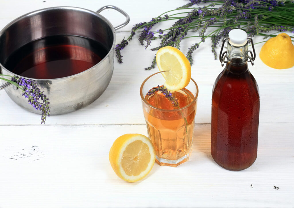 Hausgemachter Lavendel-Sirup