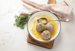 Leberknödel mit Brühe Rezept