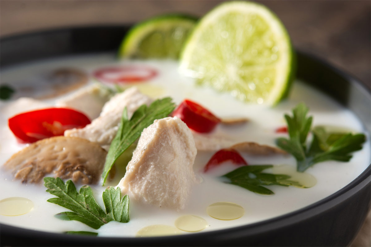 Tom Kha Gai – thailändische Kokosnusssuppe (Rezept)
