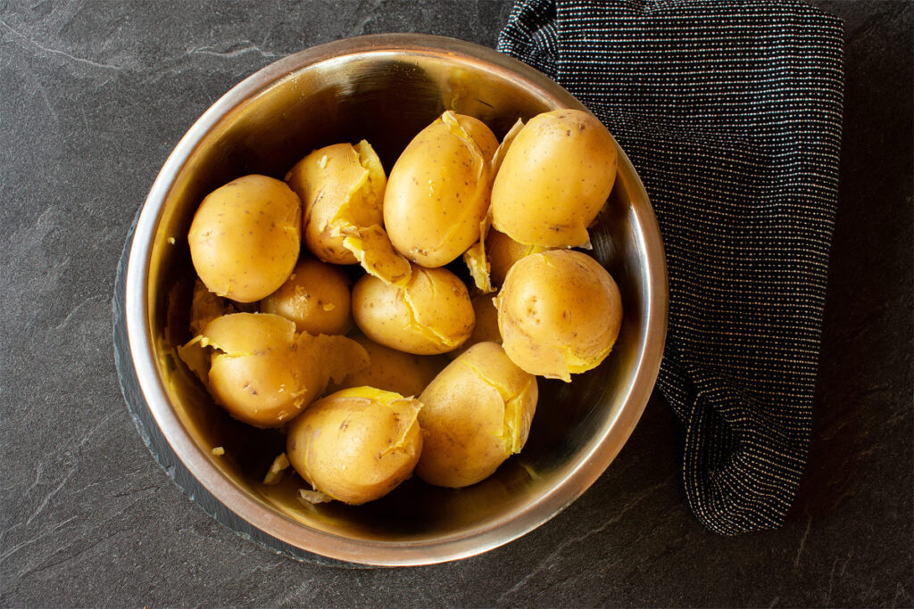 wie lange kochen Pellkartoffeln